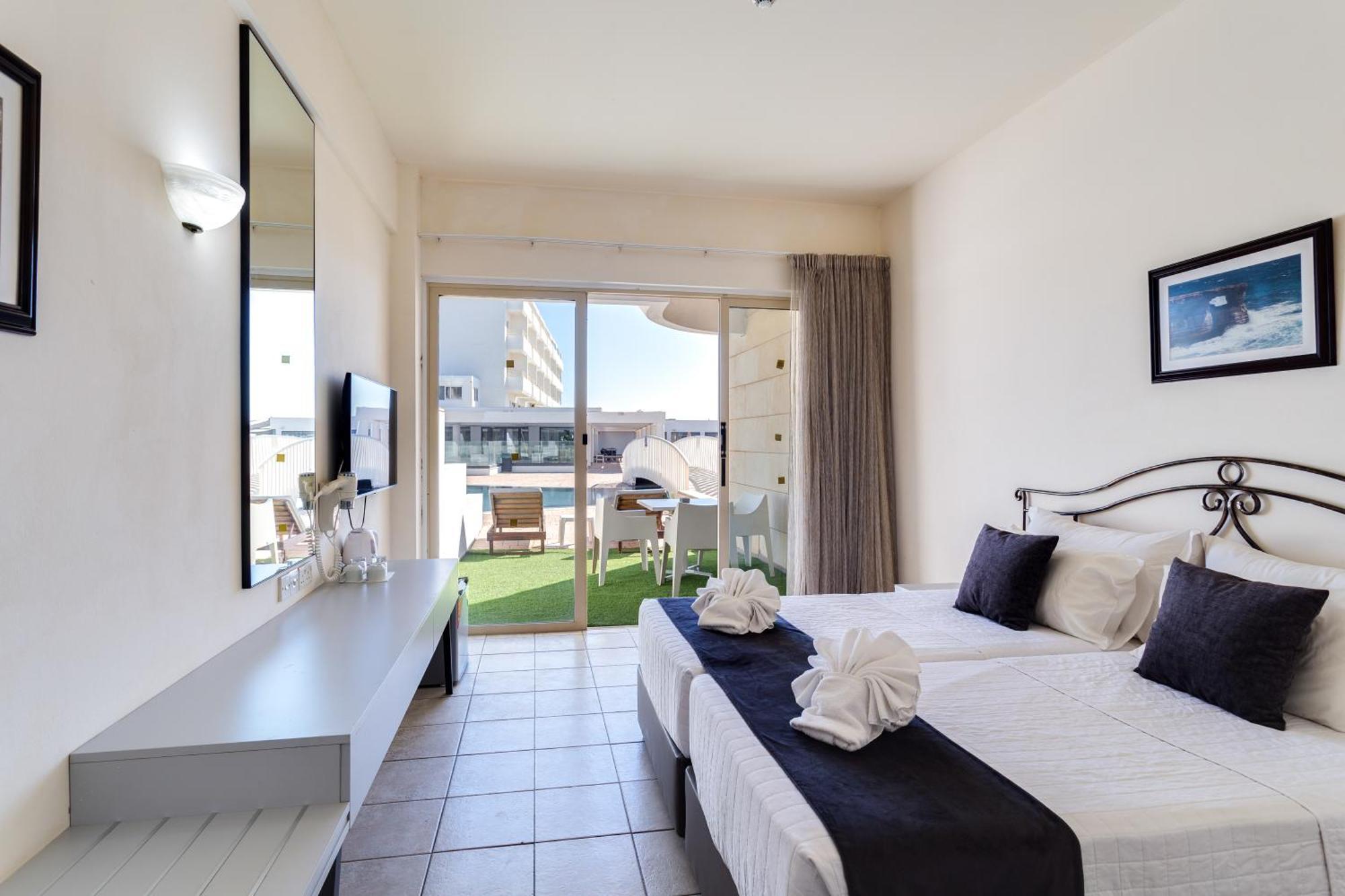 Piere - Anne Beach Hotel Ayia Napa Exterior photo